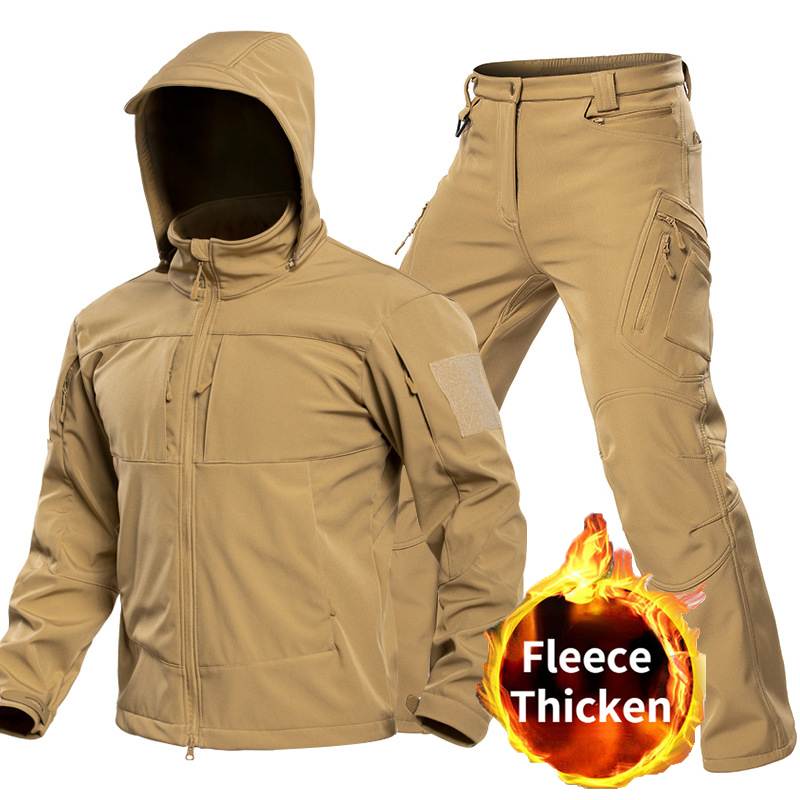 Completo Tattico Softshell da  - Hiking recensione e prezzo